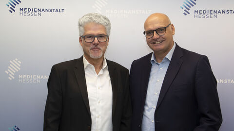 Prof. Dr. Murad Erdemir und Bernd Neumann in der Medienanstalt Hessen Prof. Dr. Murad Erdemir und Bernd Neumann in der Medienanstalt Hessen